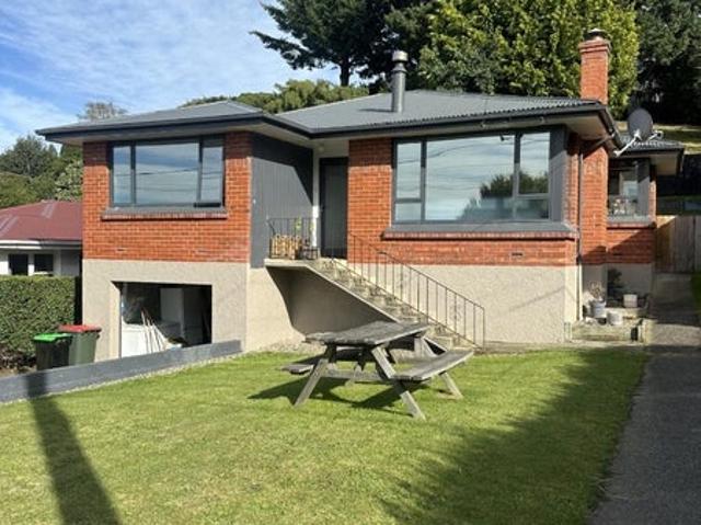 House for rent in Otakou