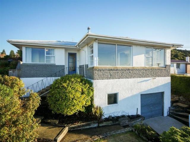 House for rent in Otakou