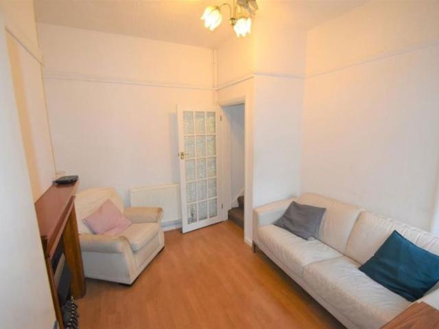 House for rent in Longlands, Halfway Street