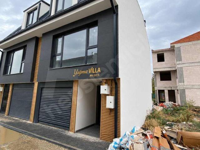 Zincirlikuyu Mahallesi, Tepebaşı içerisinde satılık Villa