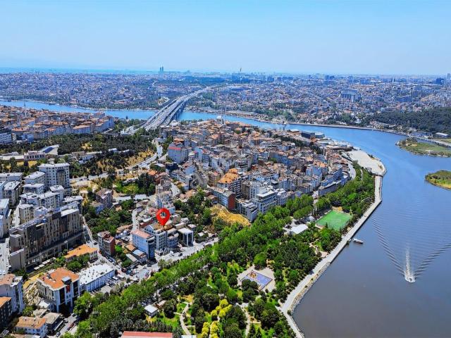 Bademlik, Beyoğlu içerisinde satılık Bina