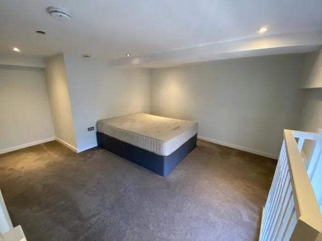 Apartment for rent in Calderstones