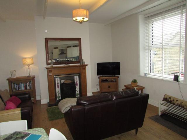 House for rent in Caldermoor, Burnedge