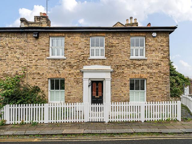 House for rent in London Borough of Lewisham, Forest Hill