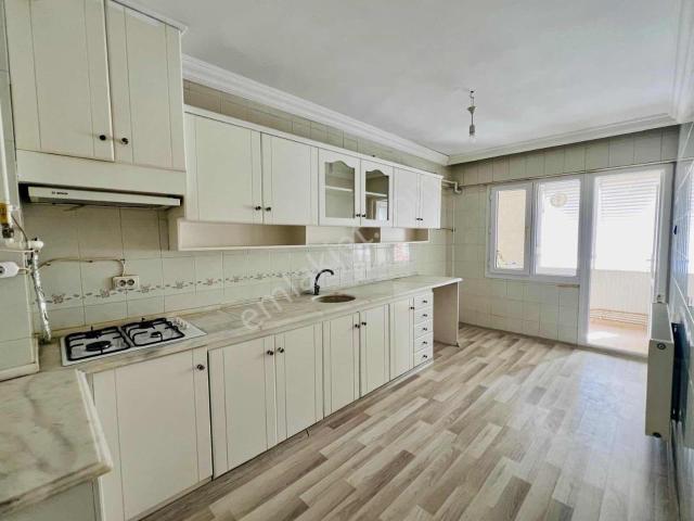 Konak, İzmir içerisinde satılık mülk