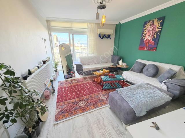 Konak, İzmir içerisinde satılık mülk