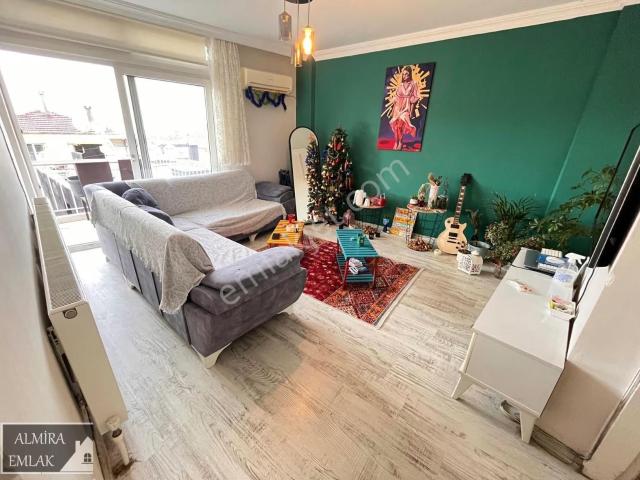 Konak, İzmir içerisinde satılık mülk