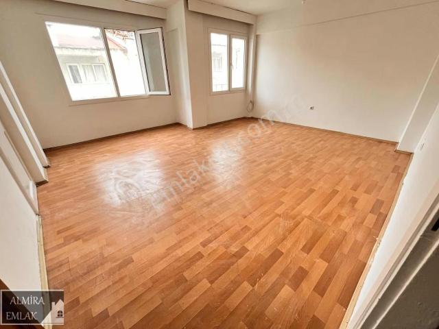 Konak, İzmir içerisinde satılık mülk