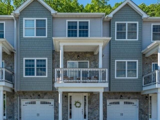 Condo for sale in Argonne Woods, Butler