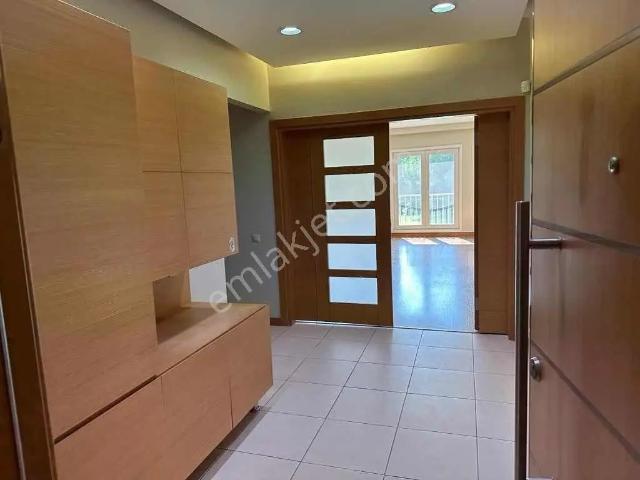Ihlamur Evleri, Küçükçekmece içerisinde kiralık mülk