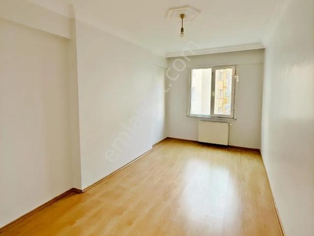 Halkalı Merkez Mahallesi, Küçükçekmece içerisinde kiralık mülk