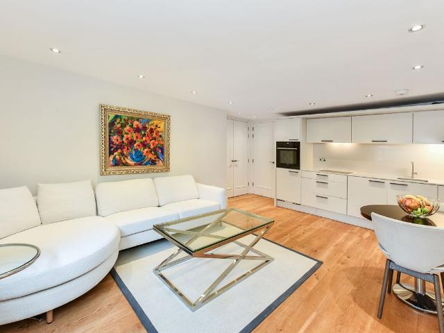 Apartment for rent in Belgravia, Greater London