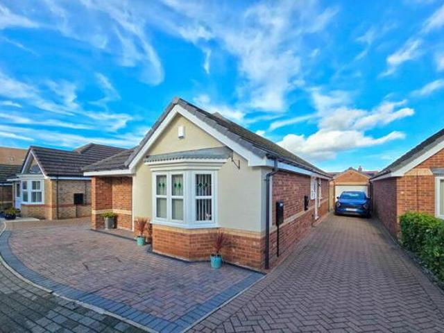House for sale in Pogmoor, South Yorkshire