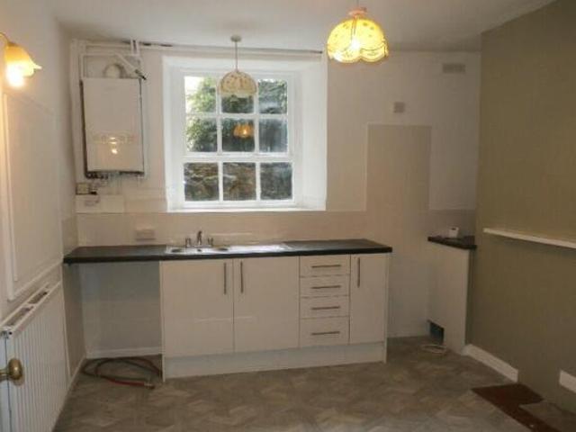 House for rent in Charlesworth, East Midlands