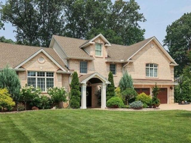 House for sale in Clark