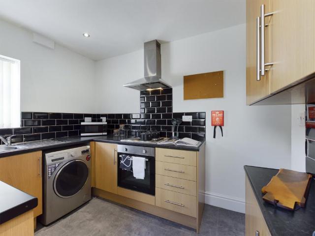 House for rent in Calderstones
