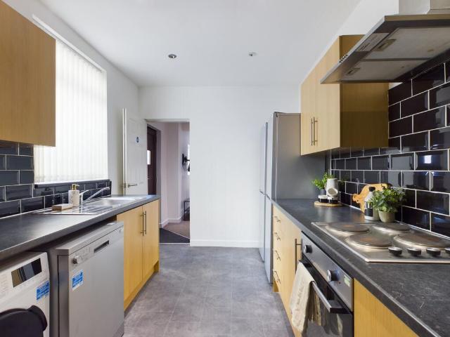 House for rent in Calderstones