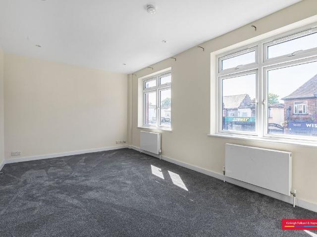Apartment for rent in Chingford Mount, Highams Park