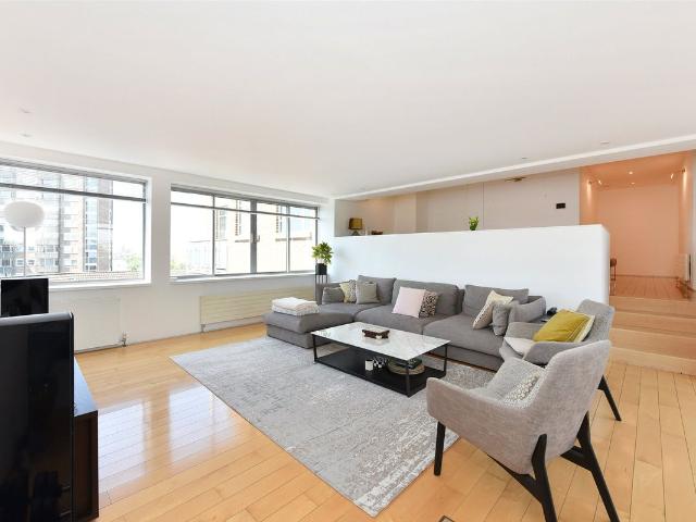 Apartment for rent in St. John's Wood, Greater London