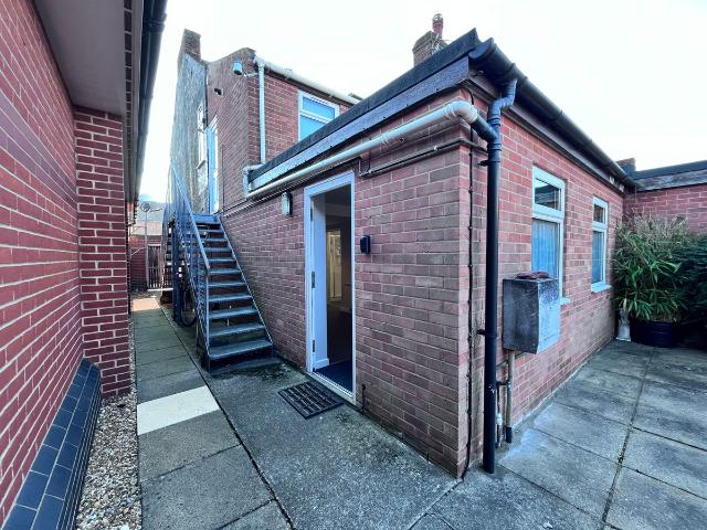 Studio for rent in Lakenham, East Bank