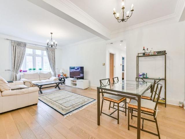 Apartment for rent in St. John's Wood, Greater London
