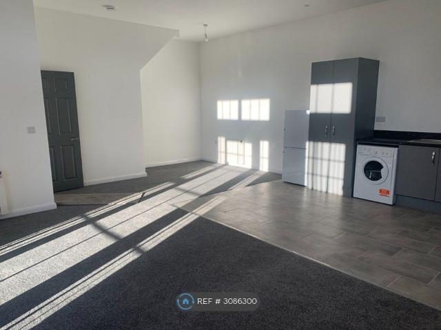 House for rent in Swadlincote, South Derbyshire