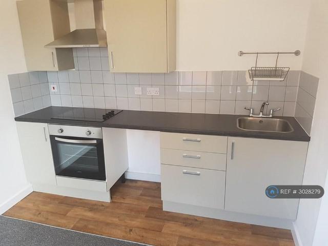 Apartment for rent in Dixons Green, West Midlands