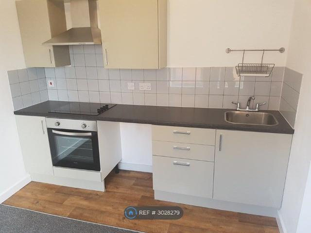 Apartment for rent in Dixons Green, West Midlands