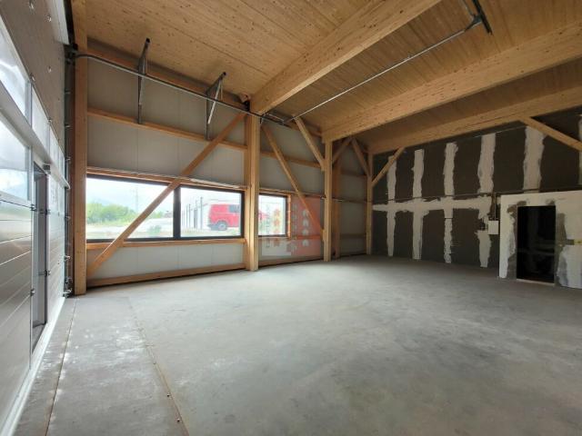 Atelier mieten in Riddes, Wallis
