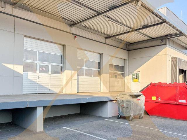 Gewerbe mieten in Raffelstetten, Linz