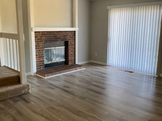 Apartment for rent in Dixie Hills, Shawnee