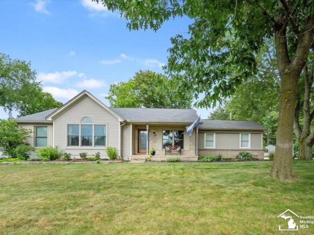 House for sale in Grosse Ile