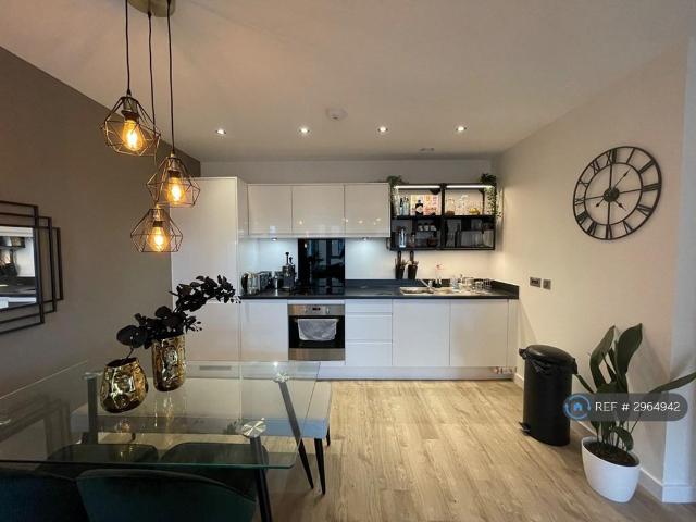 Apartment for rent in Kingsbury, Greater London