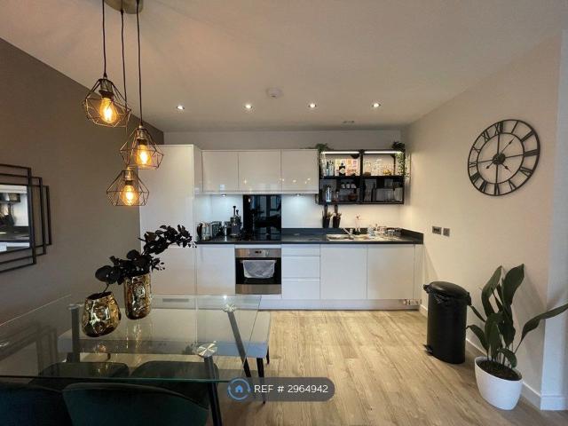 House for rent in Kingsbury, Greater London