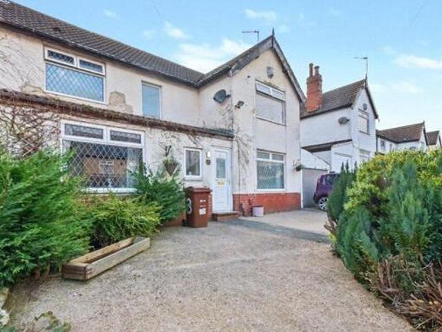 House for sale in Armley, West Yorkshire