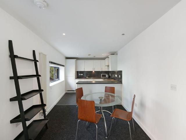 Apartment for rent in Mill Meads, Greater London