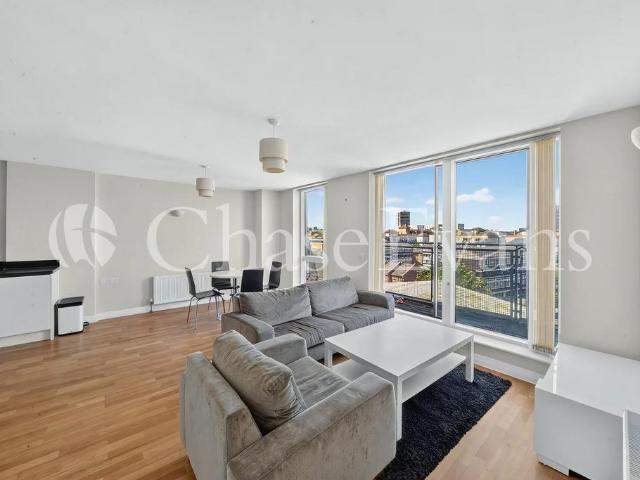 Apartment for rent in Poplar Grove, Greater London