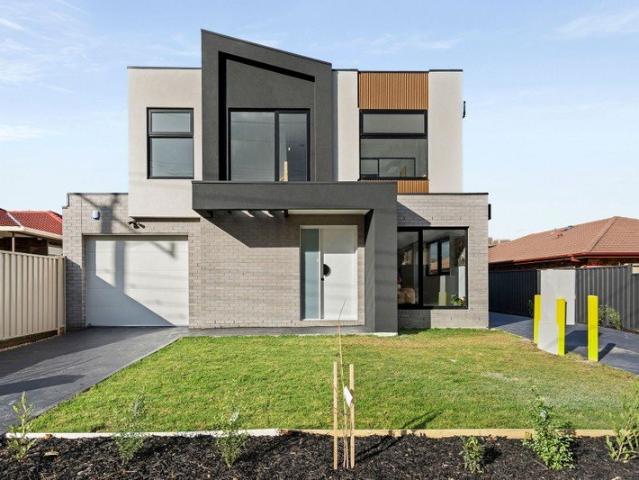 Townhouse for sale in Camerons Creek, Victoria