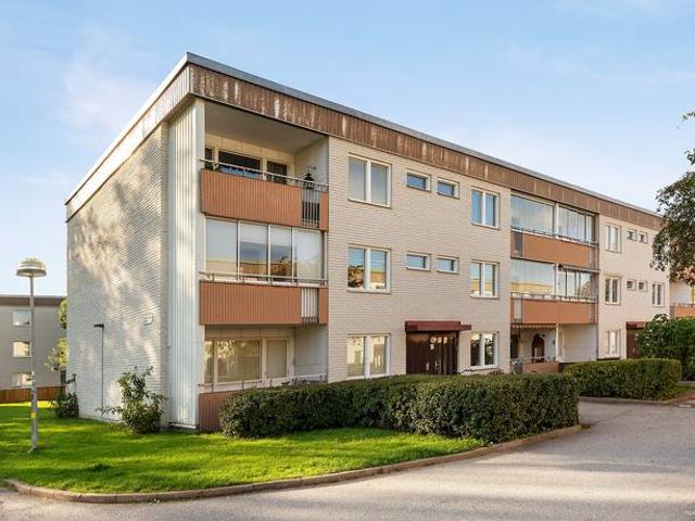 Bostad till salu i Bro, Stockholm