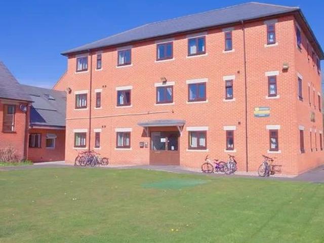 Room for rent in Elmfield, Leicestershire