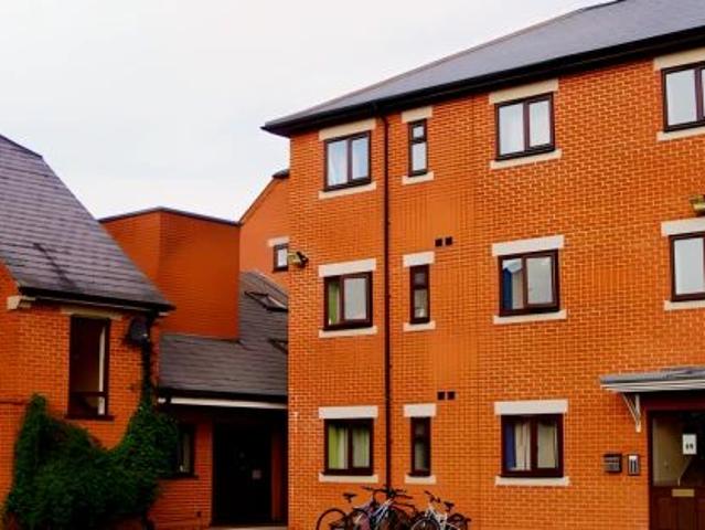 Studio for rent in Elmfield, Leicestershire