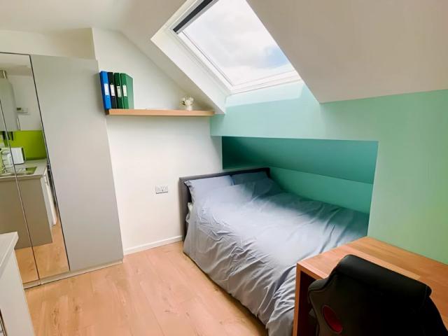 Studio for rent in Elmfield, Leicestershire
