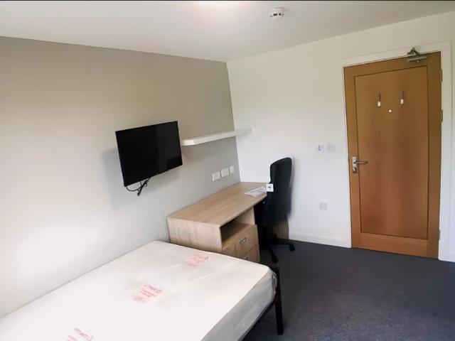 Room for rent in Elmfield, Leicestershire