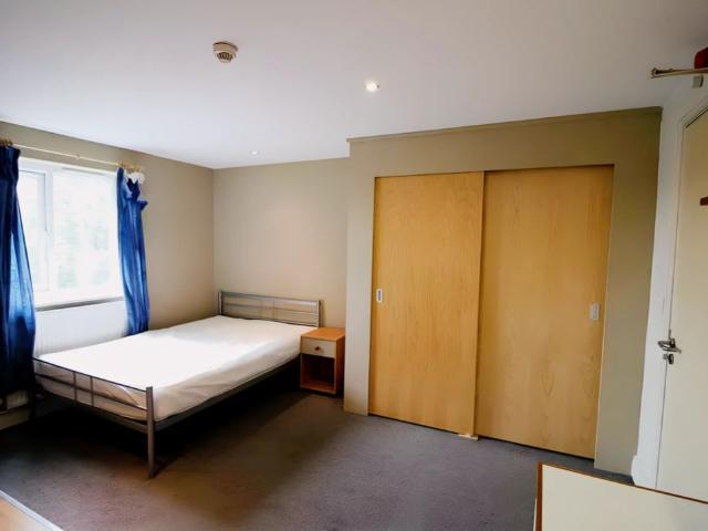 Studio for rent in Elmfield, Leicestershire