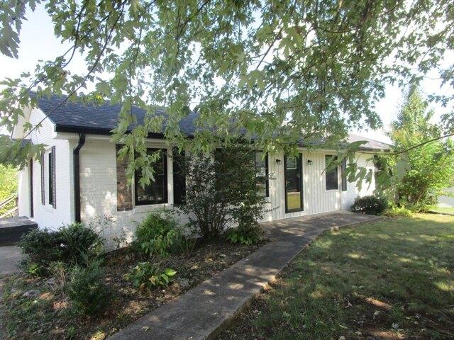 House for sale in Stanford, Kentucky