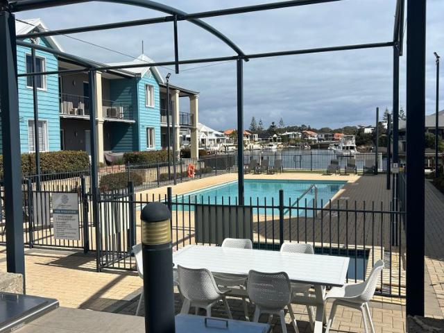 Room for rent in Parklands, Western Australia