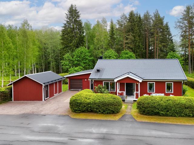 Villa till salu i Ovanåker