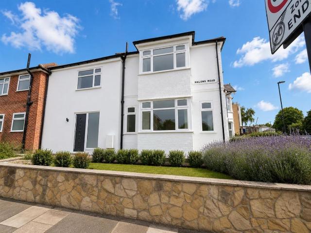 Apartment for rent in New Eltham, Greater London