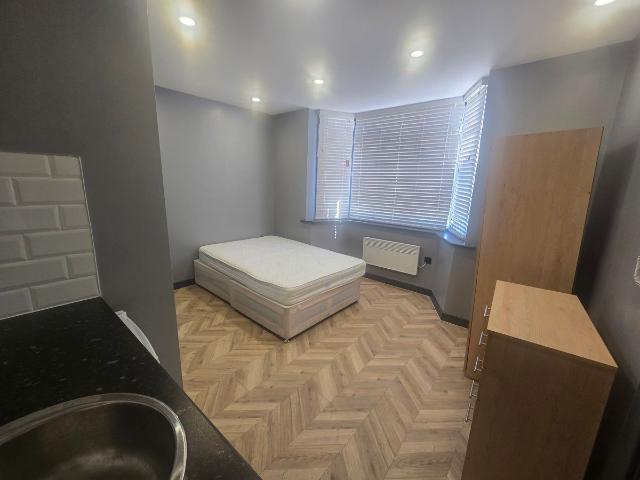 Studio for rent in London Borough of Ealing, Greater London