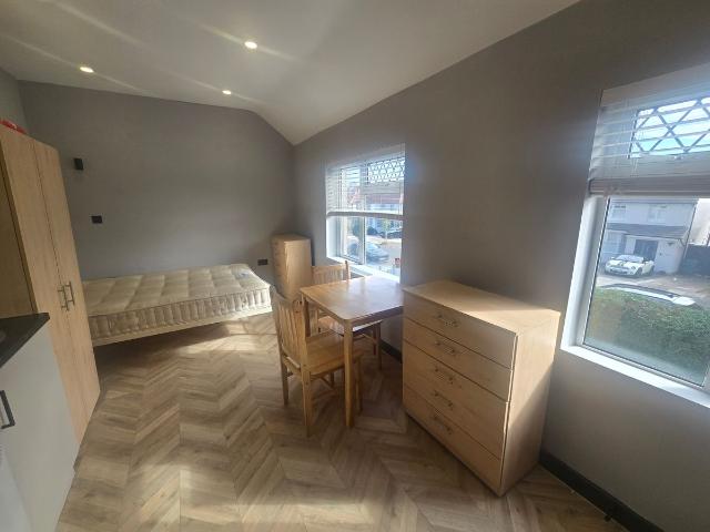 Studio for rent in Wood End, Greater London